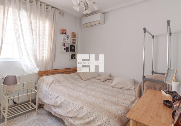 Resale - villa - Orihuela Costa - Los Almendros-la Florida