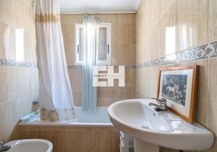 Segunda mano - Apartamento  - Torrevieja - Playa de los Locos