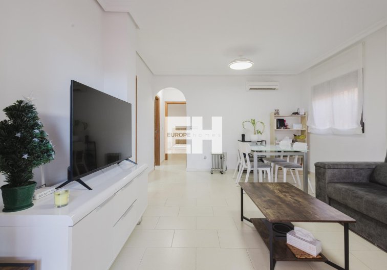 Segunda mano - villa - Torrevieja - Costa Blanca