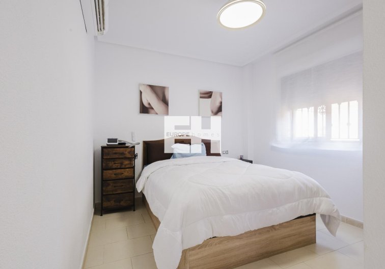 Segunda mano - villa - Torrevieja - Costa Blanca