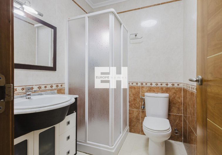 Segunda mano - villa - Torrevieja - Costa Blanca