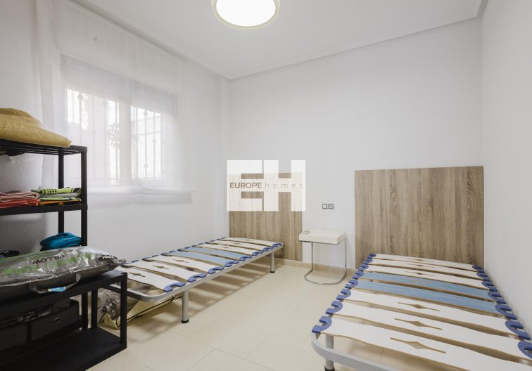 Segunda mano - villa - Torrevieja - Costa Blanca