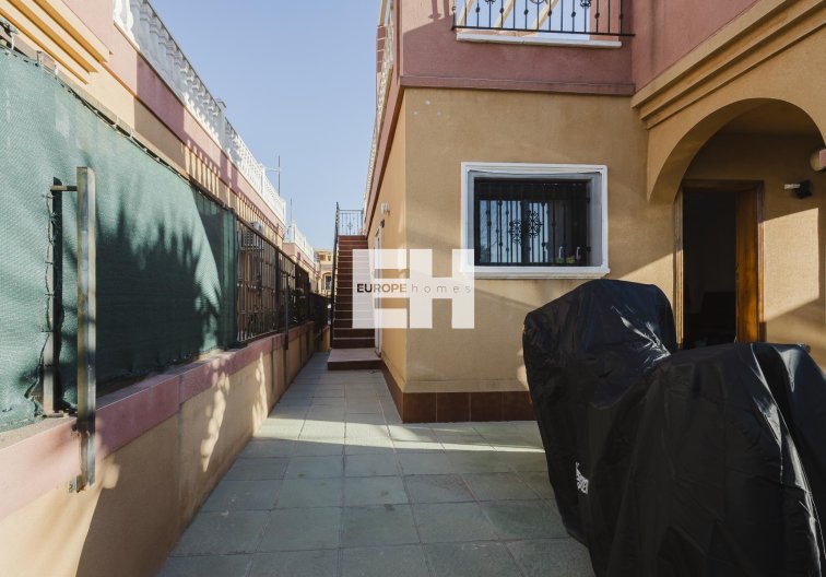 Segunda mano - villa - Torrevieja - Costa Blanca