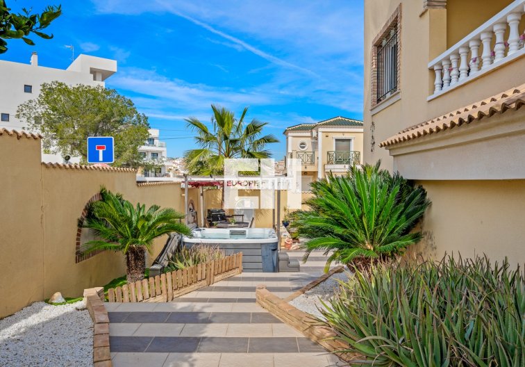 Segunda mano - villa - Orihuela Costa - Costa Blanca