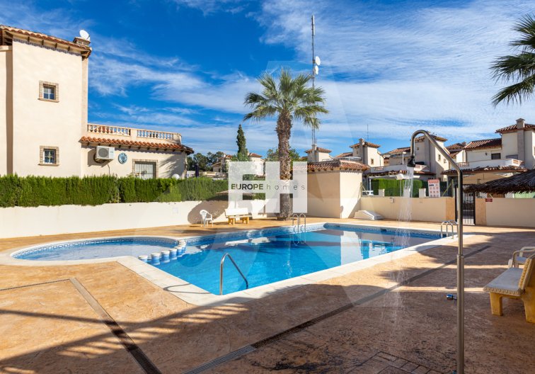 Segunda mano - villa - Guardamar del Segura - El Raso