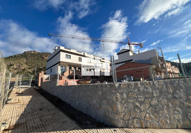 Neubau - town house - La Union - centro