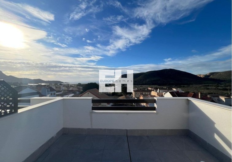 Neubau - town house - La Union - centro