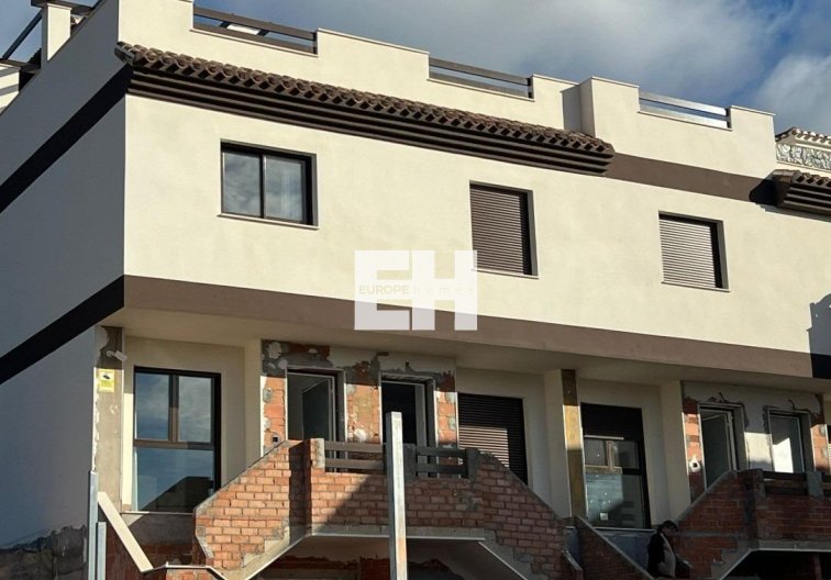 Neubau - town house - La Union - centro