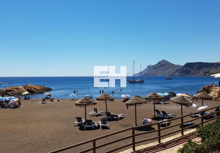 Neubau - town house - La Union - centro