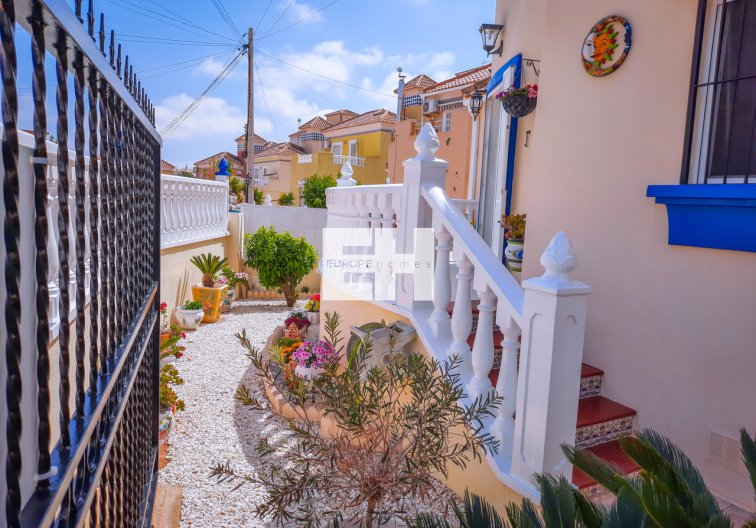 Segunda mano - villa - Villamartin - Costa Blanca