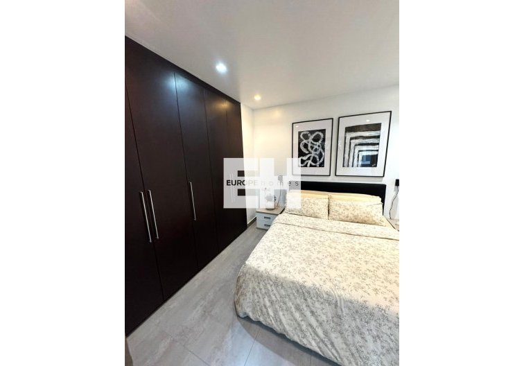 Segunda mano - Apartamento  - Torrevieja - Centro