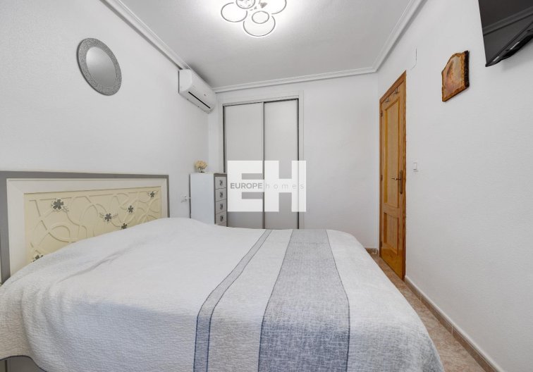 Segunda mano - town house - Torrevieja - Aguas Nuevas