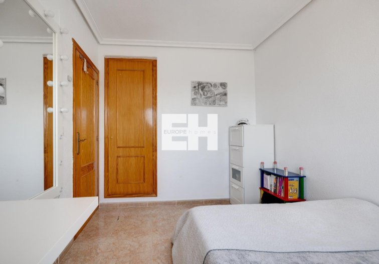 Segunda mano - town house - Torrevieja - Aguas Nuevas