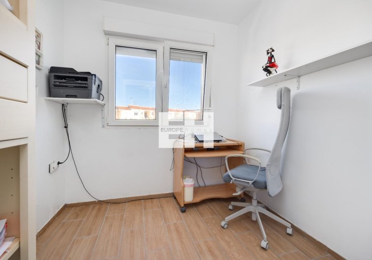 Segunda mano - town house - Torrevieja - Aguas Nuevas