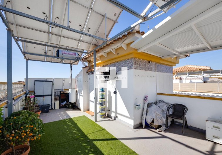 Segunda mano - town house - Torrevieja - Aguas Nuevas