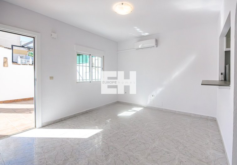 Wiederverkauf - villa - San Miguel de Salinas - Inland