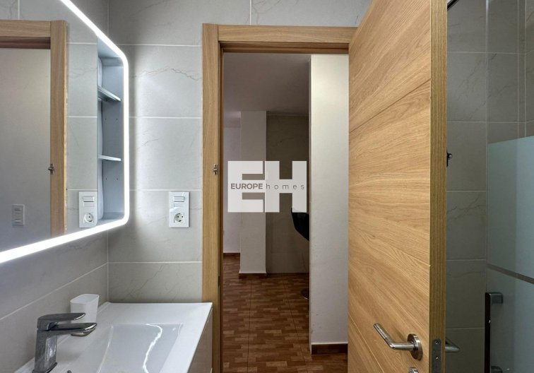 Segunda mano - Apartamento  - Torrevieja - La Mata Pueblo