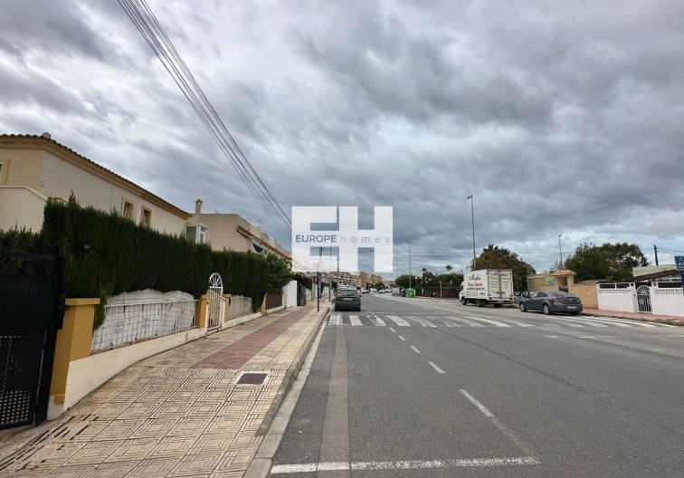 Segunda mano - Bungalow - Orihuela Costa - Los Almendros-la Florida