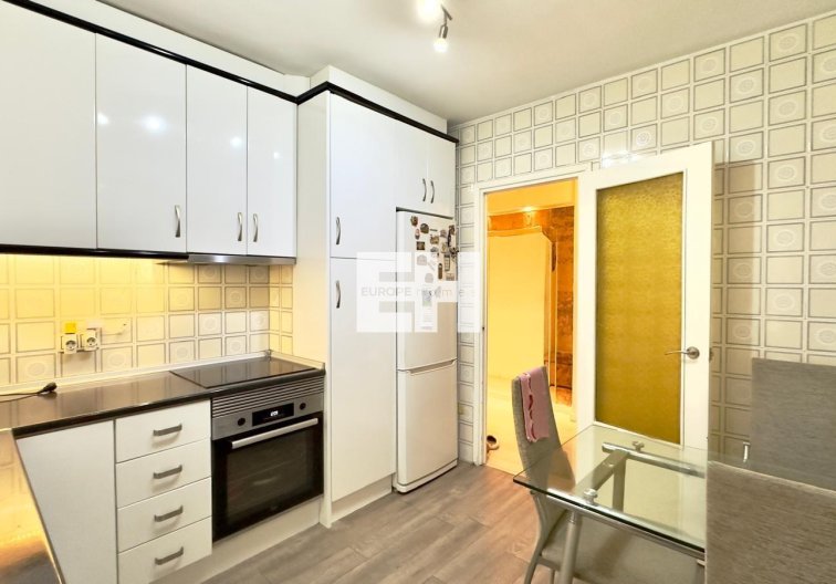 Segunda mano - Apartamento  - Torrevieja - Centro