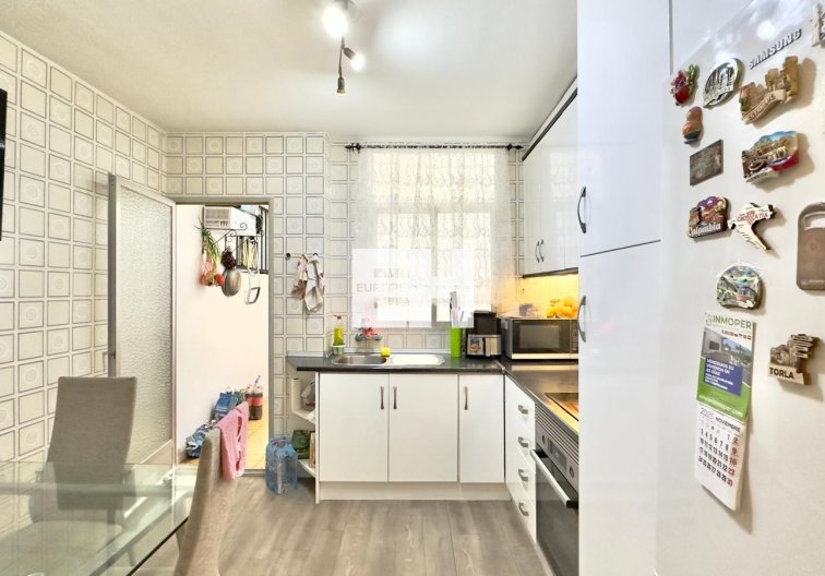 Segunda mano - Apartamento  - Torrevieja - Centro