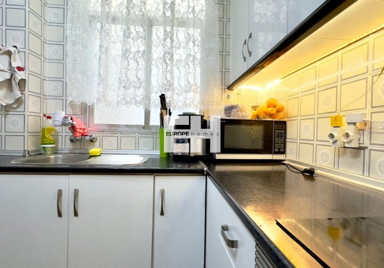 Segunda mano - Apartamento  - Torrevieja - Centro