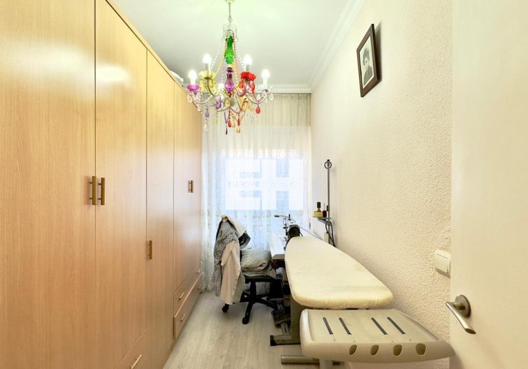 Segunda mano - Apartamento  - Torrevieja - Centro