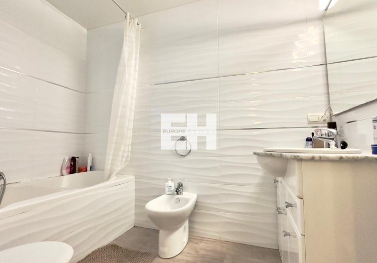 Segunda mano - Apartamento  - Torrevieja - Centro