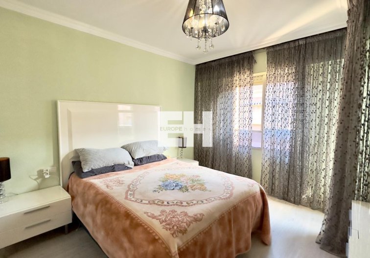 Segunda mano - Apartamento  - Torrevieja - Centro