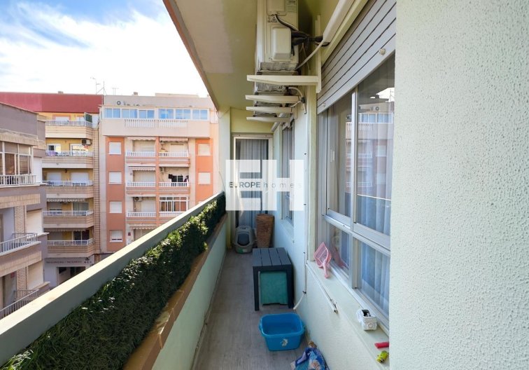 Segunda mano - Apartamento  - Torrevieja - Centro
