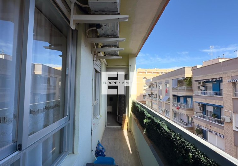 Segunda mano - Apartamento  - Torrevieja - Centro