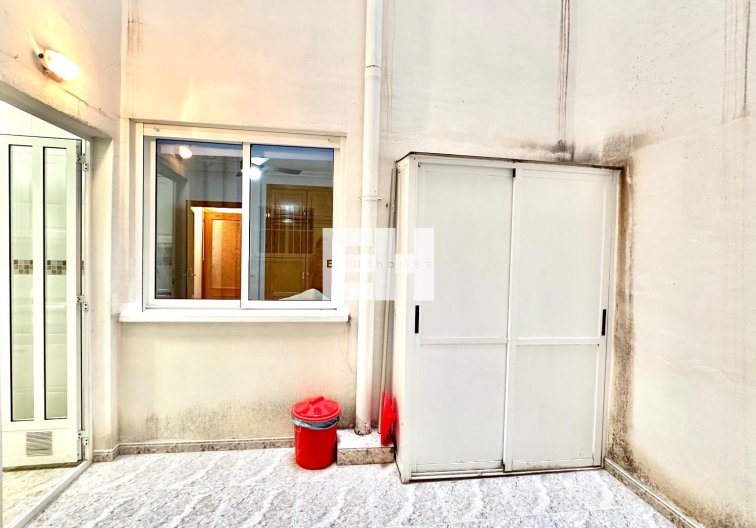 Segunda mano - Apartamento  - Torrevieja - Centro