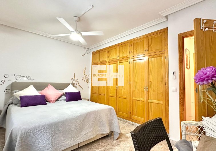 Segunda mano - Apartamento  - Torrevieja - Centro