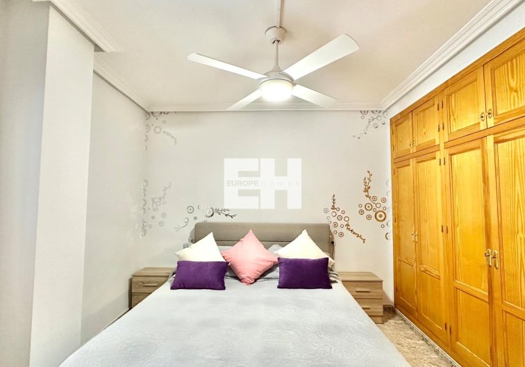 Segunda mano - Apartamento  - Torrevieja - Centro