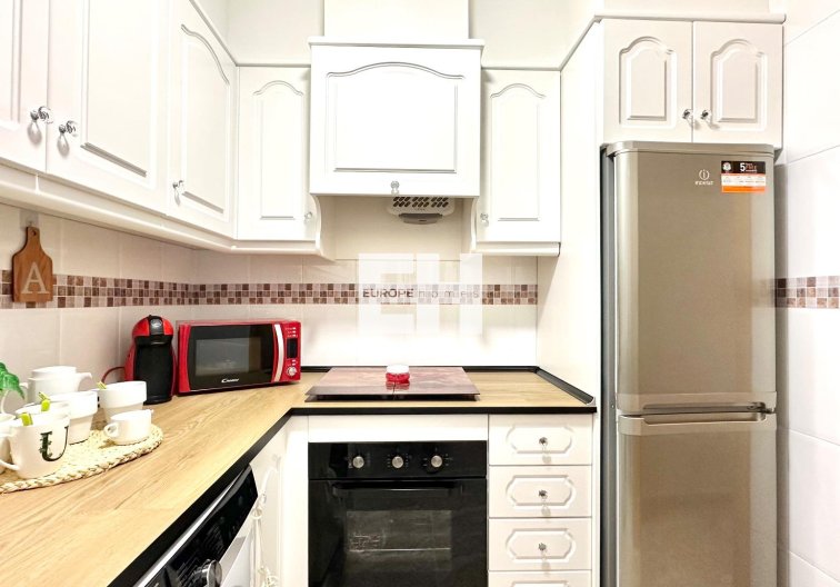 Segunda mano - Apartamento  - Torrevieja - Centro