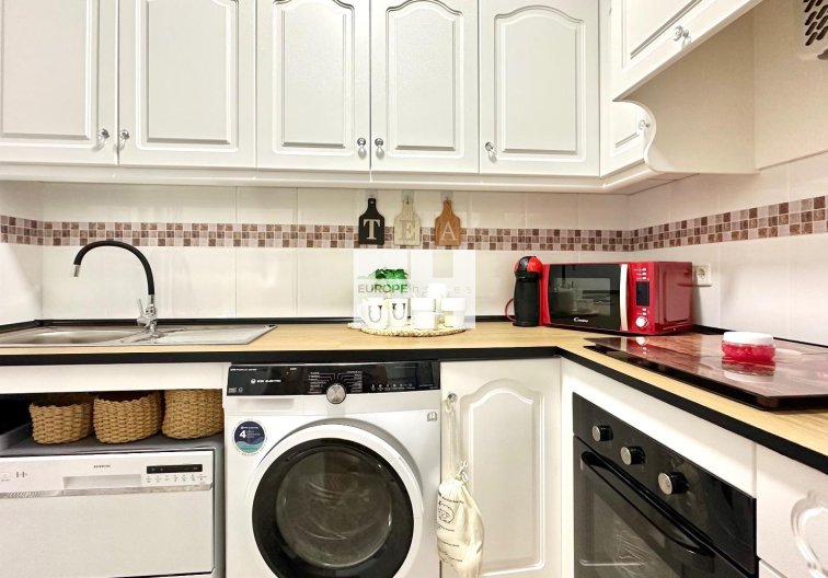 Segunda mano - Apartamento  - Torrevieja - Centro