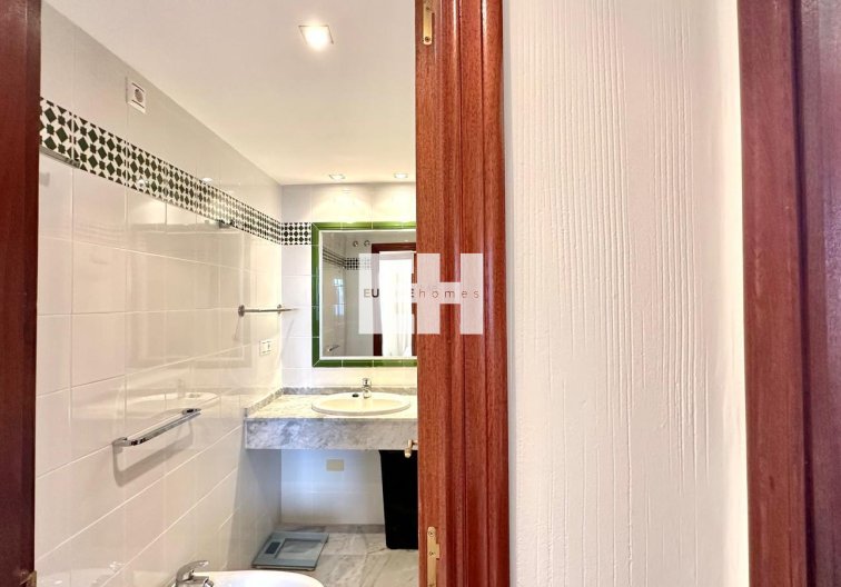 Segunda mano - Apartamento  - Torrevieja - Los Frutales