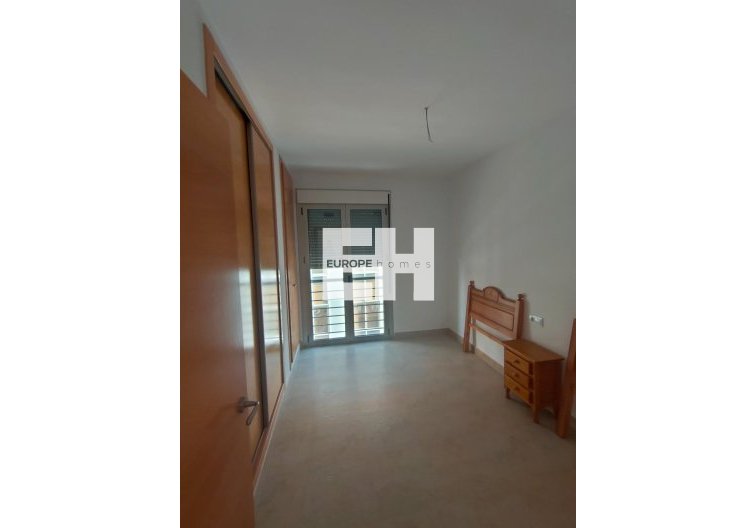 Segunda mano - Apartamento  - Torrevieja - Estacion De Autobuses