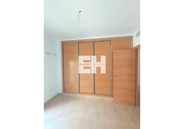 Segunda mano - Apartamento  - Torrevieja - Estacion De Autobuses