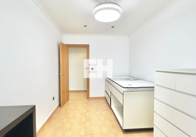 Segunda mano - Apartamento  - Torrevieja - Centro