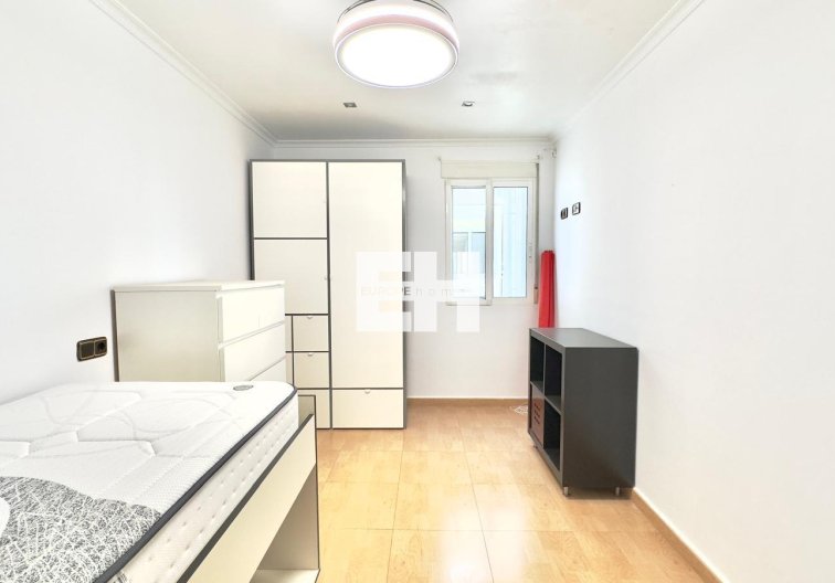 Segunda mano - Apartamento  - Torrevieja - Centro