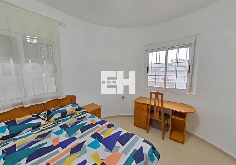 Segunda mano - villa - Torrevieja - San Luis