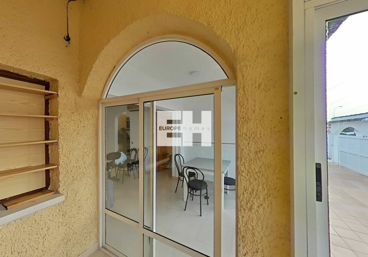 Segunda mano - villa - Torrevieja - San Luis