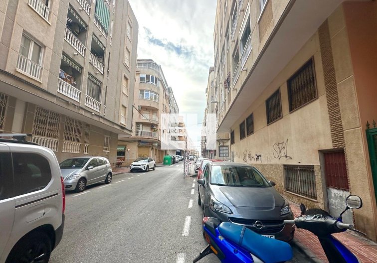 Segunda mano - Apartamento  - Torrevieja - Centro