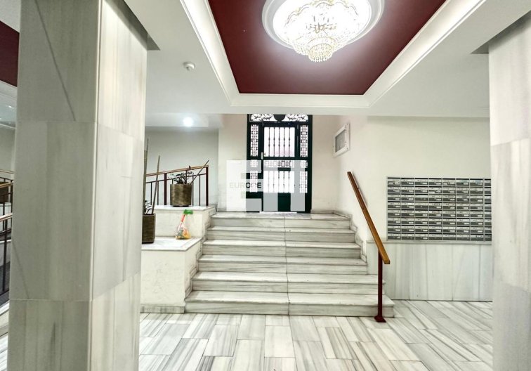 Segunda mano - Apartamento  - Torrevieja - Centro