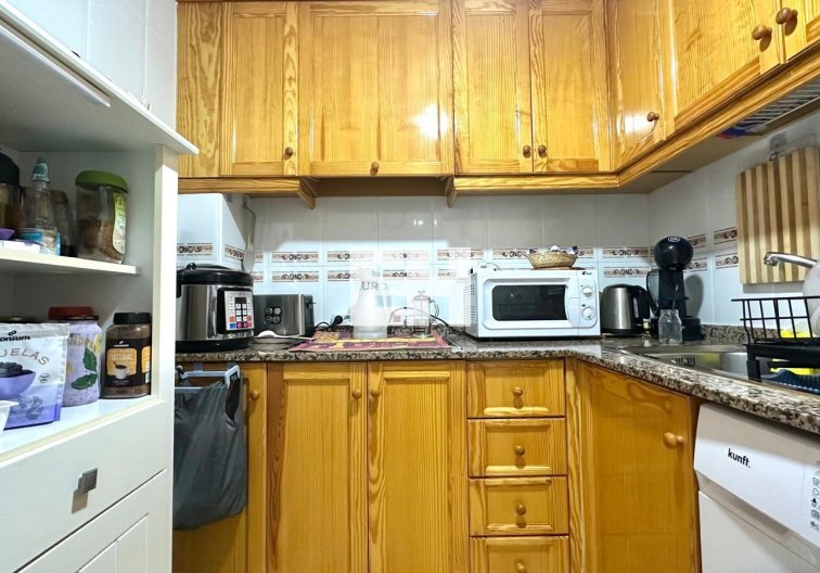 Segunda mano - Apartamento  - Torrevieja - Centro