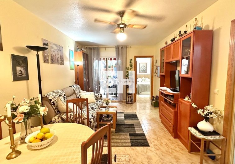 Segunda mano - Apartamento  - Torrevieja - Centro