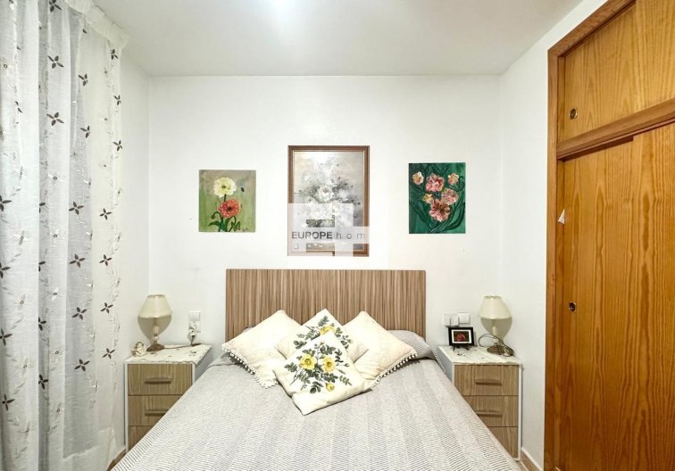 Segunda mano - Apartamento  - Torrevieja - Centro