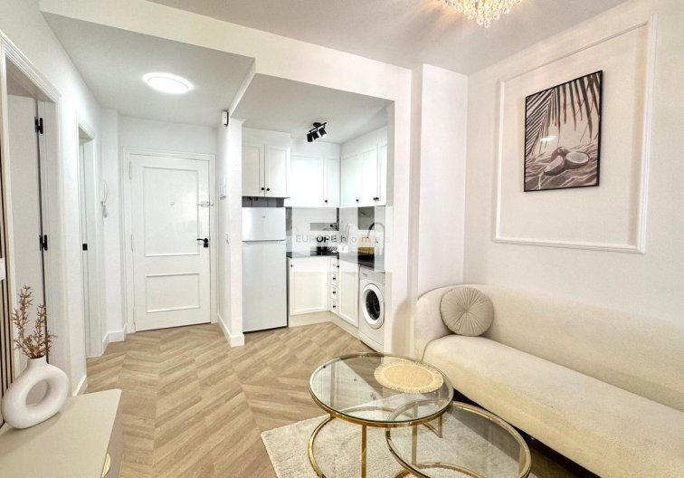 Segunda mano - Apartamento  - Torrevieja - Centro