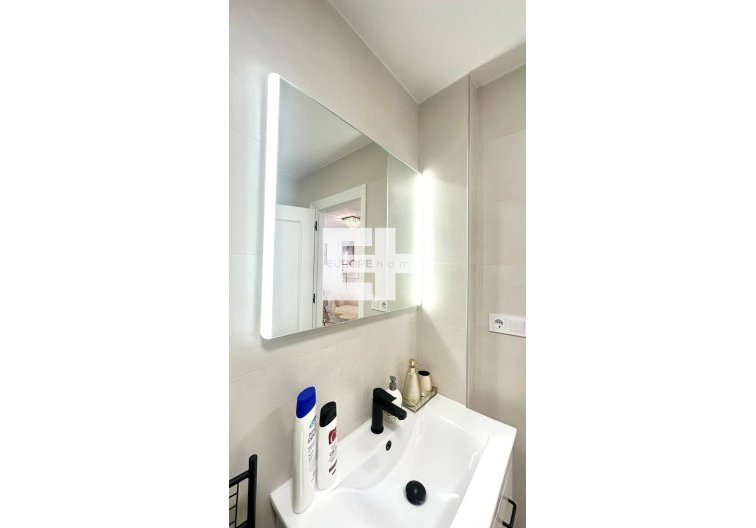 Segunda mano - Apartamento  - Torrevieja - Centro