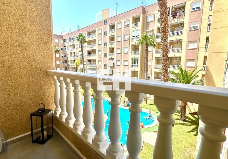 Segunda mano - Apartamento  - Torrevieja - Centro